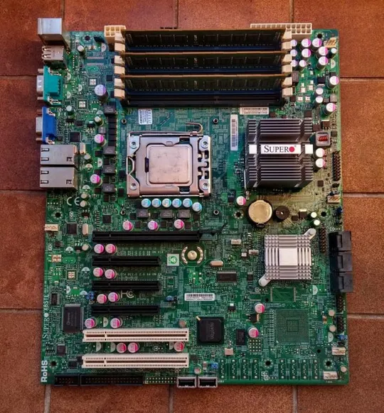 комплект Supermicro X8STE + Intel Xeon W5647 3.20MHz + 6Gb DDR3 + видеокарта Radeon HD 5450 Ціна