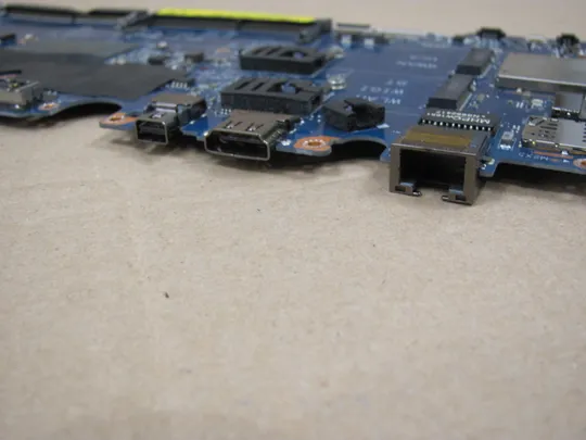 594-11  материнська плата AAZ60 LA-C461P SR2F0 i5-6300U  для Dell Latitude E7470  7470 оригінал Характеристики