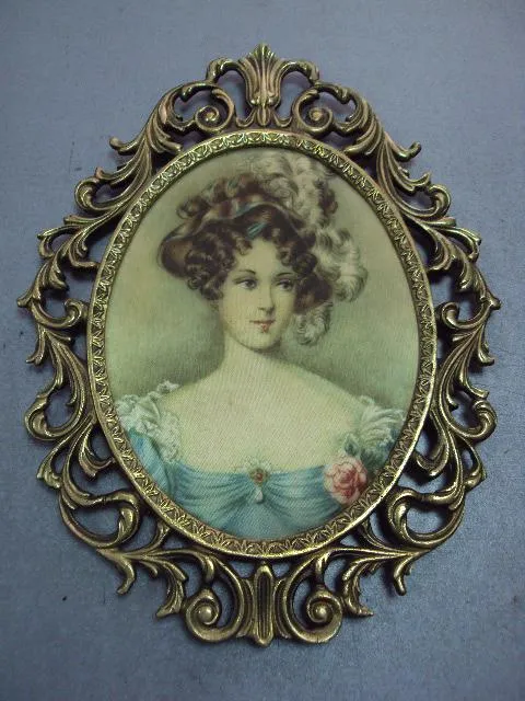 Настенное панно картина шелкография портрет дама девушка в рамке латунь 30,5х22,5см 20,7х15,8см №929 Ціна