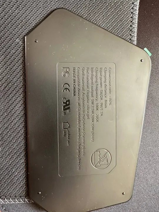 Ігрова поверхня з бездротовою зарядкою 15W килимок для миші з RGB підсвічуванням Wireless Charging RGB Gaming Mouse Pad (7) Продаж