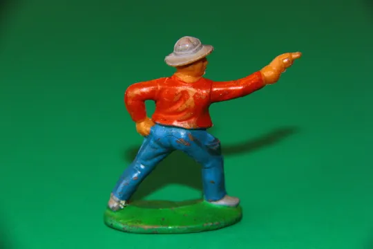 Купити ковбой ГДР №082 тип А  ДОК ХОЛІДЕЙ Фріхольд Фішер РАННЯ ФІГУРКА  ДУЖЕ М'яка ГУМА