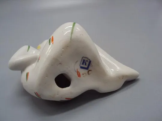 Фигура фарфор статуэтка Киев девушка сидит любуется высота 12,5 см №68 Характеристики