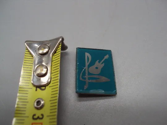 Знак гитара музыка скрипичный ключ ссср фестиваль Авторская песня стекло №17108 Ціна