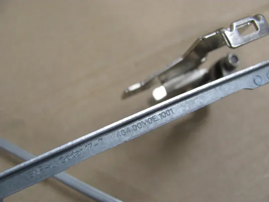 681-24 кріплення з петлями 434.00M0E.1001 для DELL Inspiron 17 5748 оригінал Характеристики