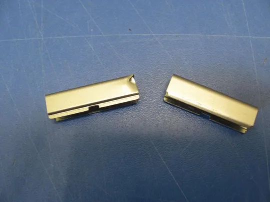 №27-11 заглушки петель для DELL LATITUDE E6420 оригінал Ціна