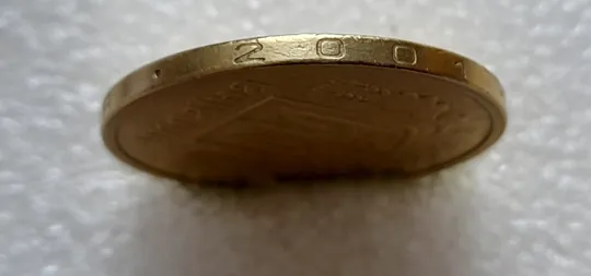(5135) 1 гривня 2001 цікавий брак на гурті (1 гривна 2001 брак) Де купити