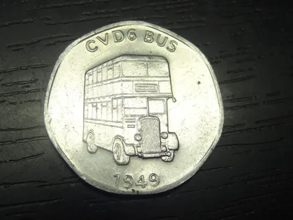 фото, 20 пенсів транспортний жетон 1949 Британія автобус