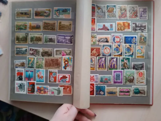 Великий колекційний альбом з марками СРСР і не тільки Характеристики