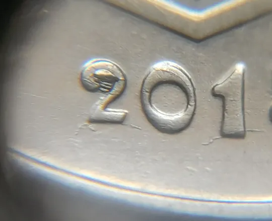 Купити (7390) 10 копійок 2015 різновид викрошок і розколів на аверсі (10 копеек 2015 брак)