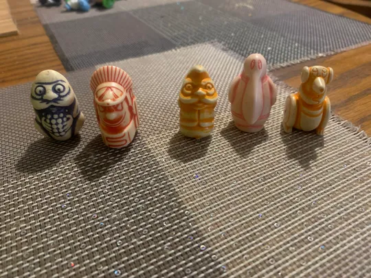 Продаж іграшок кіндер з 97року Ціна