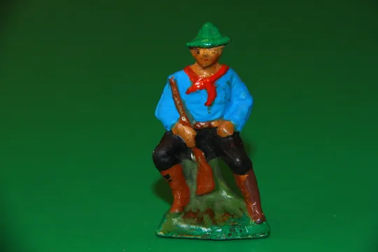 КОВБОЙ З РУШНИЦЕЮ 70-75мм НДР ГДР (масса-композит)  40-50ті роки Ціна