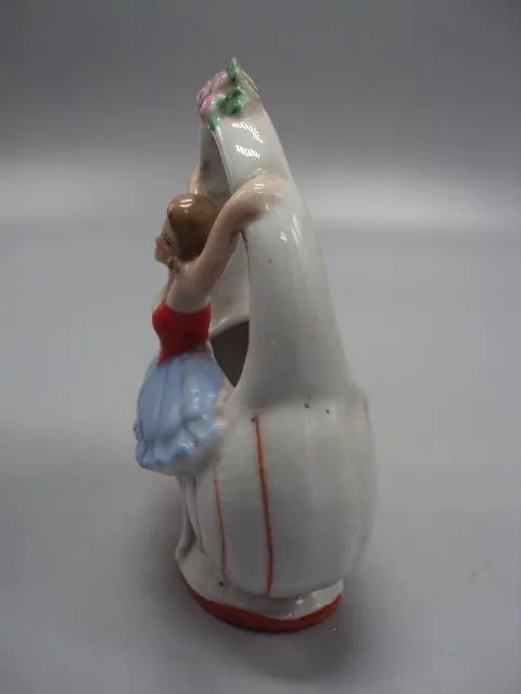 Карандашница фарфор фигура Германия девочка и вазочка высота 11,5 см (склейка руки) №13712 Продаж