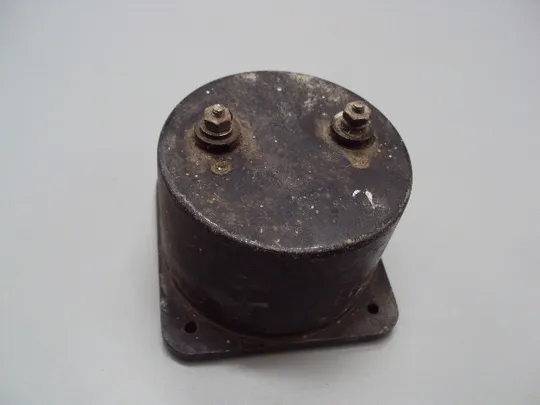 Вольтметр ВЗЗП 1963 год ссср размер 5,2х8,2х8,8 см №15967 Інструкція