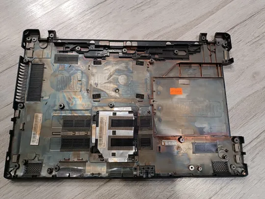 Нижня частина (піддон) для ноутбука ACER (AS: V5-551, V5-551G) з сервісною кришкою Ціна