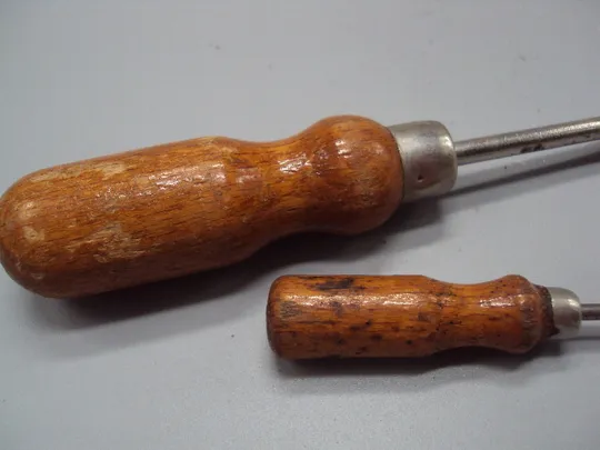 Инструмент отвертка с прямым шлицем ссср лот 2 шт длина 14 см и 9 см №15665 Недорого