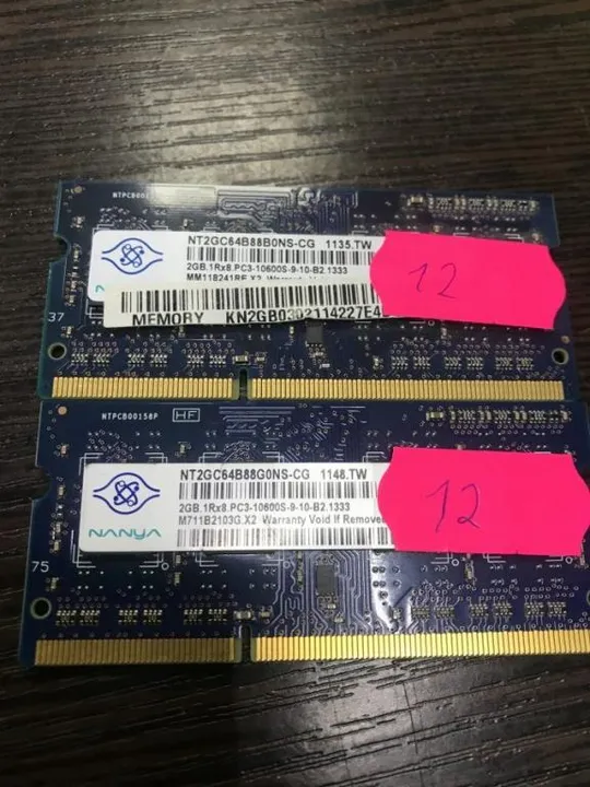 012 Ноутбучная память DDR3 NANYA 4GB 2+2 10600S 9-10-b2 Ціна