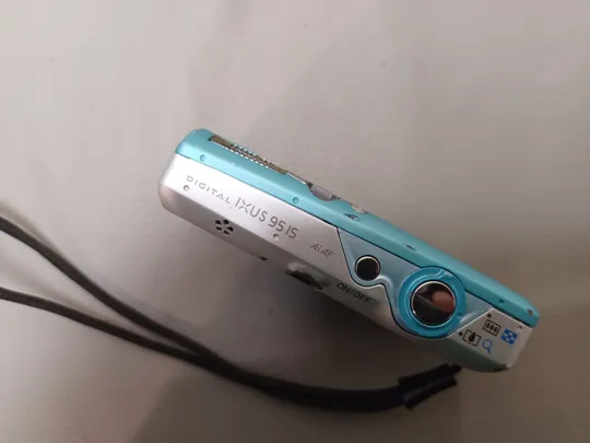 0111,,, цифровий фотоапарат CANON  IXUS9515  НІМЕЧЧИНА Продаж