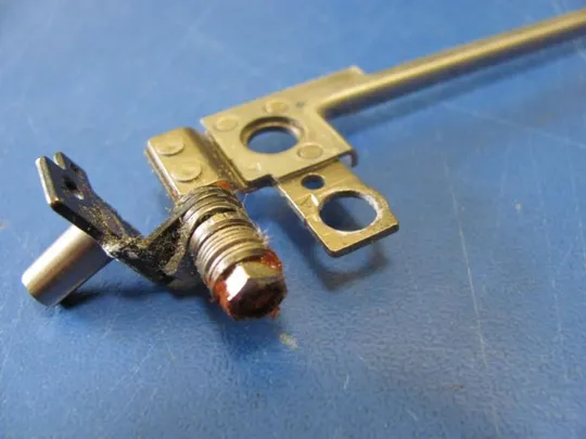 Купити номер1026-7 кріплення матриці кріплення Фіксатор Скоби Закріплювач Механізм з&#039;єднання fastening матриці AM0SQ000300  для LENOVO THINKPAD T440p оригінал