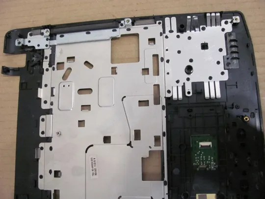 487-4 Кришка панель палмрест та тачпад 60.4MX04.003 для MEDION P6816 E6228 оригінал Інтернет-аукціон