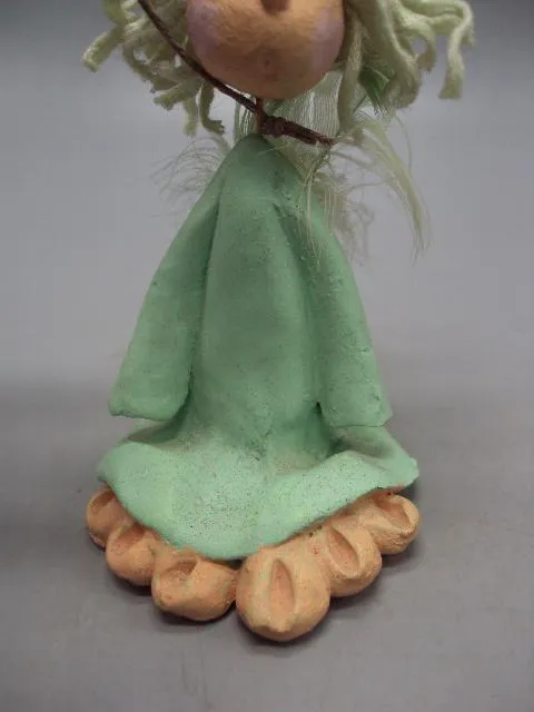 Фигура керамика статуэтка миниатюра сувенир Ангел с табличкой ангелочек высота 11 см №4007 З аукціону