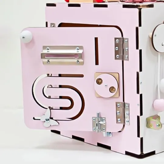 Бизикуб 30x30x30см, 33 элемента, Розовый (Развивающий бизиборд для детей) Інтернет-аукціон