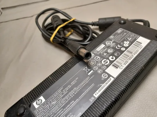 0941 адаптер живлення  HP PPP016H 18.5V 6.5A 120W   НІМЕЧЧИНА З аукціону