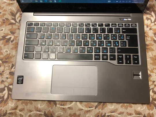 Ноутбук Fujitsu U90414&quot; (3200x1800) IPS i7-4600U/6GB/SSD 256GB/InteHD / 3,5 год. Недорого