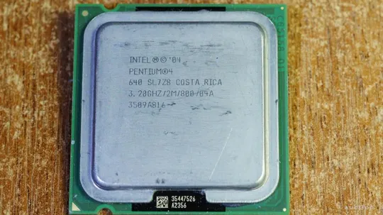 2x ядерный s775 Pentium 4 640 HT SL7Z8 3.20GHz/2M/800 LGA775 Вживане З аукціону
