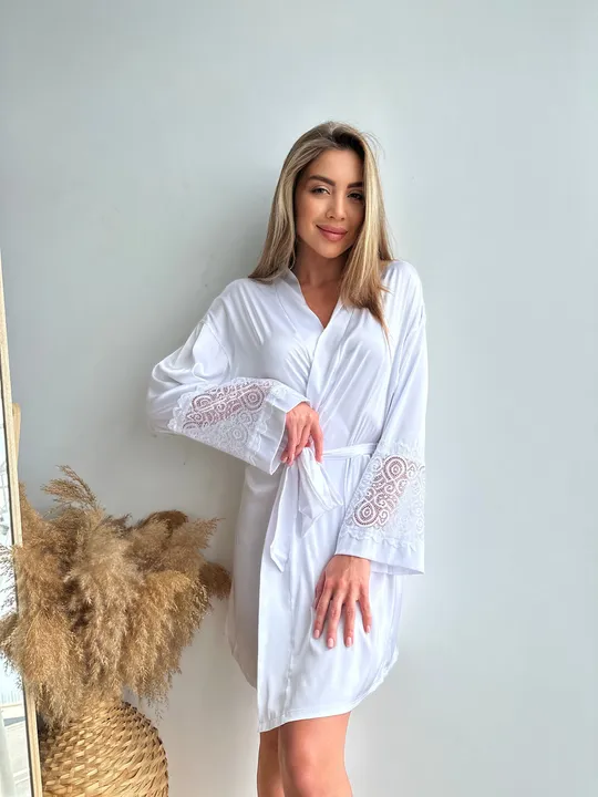 Халат короткий з шовку Армані Christel 132 довгий рукав з мереживом, білий  S/M Ціна