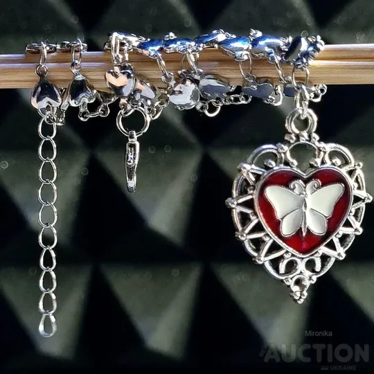 Купити Підвіска з кулоном у формі серця.