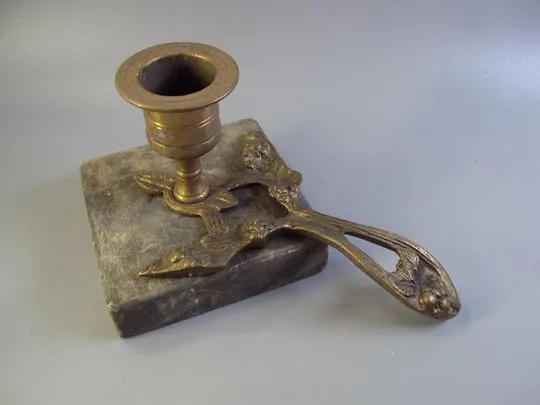 Подсвечник с ручкой листок листик виноград на мраморной подставке маленький высота 7,5 см (№ 1199) Інтернет-аукціон