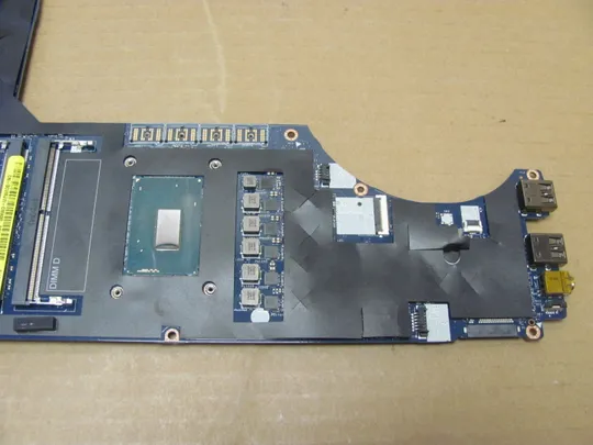 номер0995-8 материнська плата Mainboard Материнка Основна плата Системна плата Плата системи Laptop motherboard мамка ноутбучна плата DAP20 LA-F601P SRCKQ Xeon E-2186M для Dell Precision 17 7730 7740 M7730 M7740 оригінал Продаж