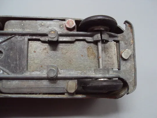 Модель машинка бус ЗИС-155 или ЗИС-154 автобус транспорт 50-е года заводная металл 4,5х12 см №15601 в Україні