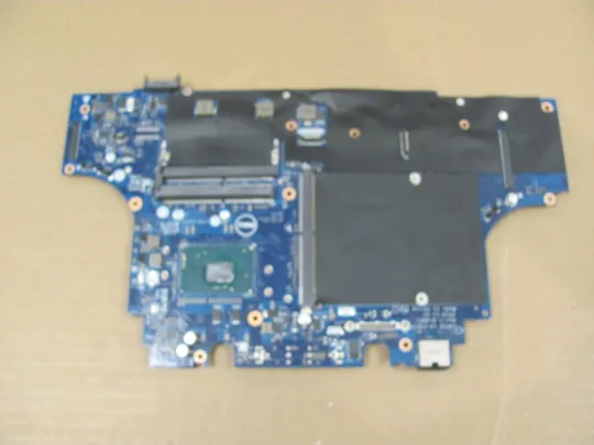 812-2 материнська плата CAP10 LA-E321P i7-7820HQ SR32N для Dell Precision 7710 7720 оригінал Ціна