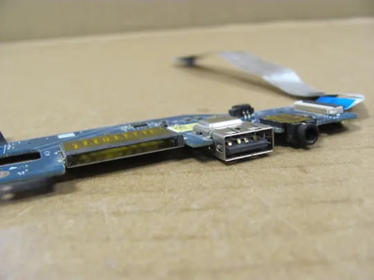 831-10 плата зі шлейфом USB AUDIO CARD 69N18DD20С01 для  MEDION AKOYA E17201 S17402 S17401 оригінал Де купити