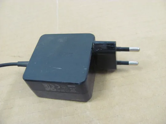 Купити Блок живлення Asus AD890026 33W 19V 1.75A M-plug Можливий ОПТ від 10шт ціна договірна!