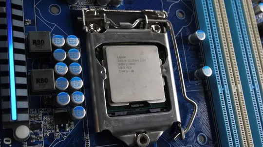 материнская плата LGA1155 Gigabyte GA-PA65-UD3B3  + процессор Intel Celeron G530 Де купити