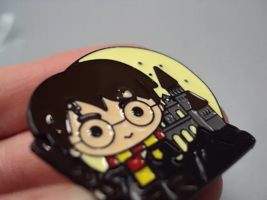 Значок пін Гаррі Поттер і Хогвартс Harry Potter Hogwarts знак брошка №18506 Продаж