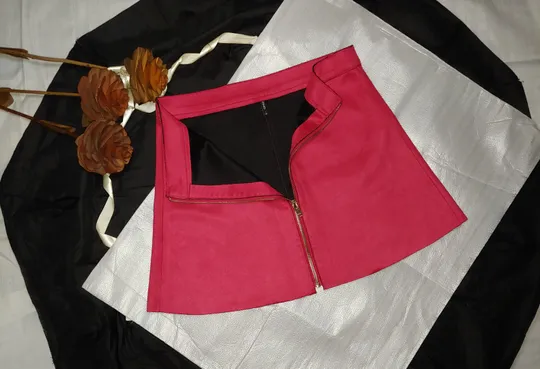 Плотная тёплая подростковая Юбка на замке цвет фуксия размер 38 З аукціону