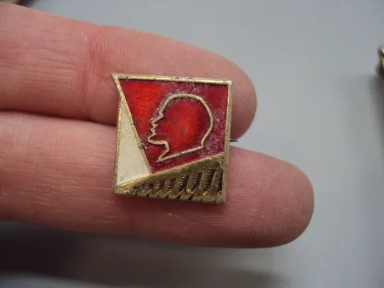 Купити Знак Ленин силуэт портрет профиль флаг ссср №17655