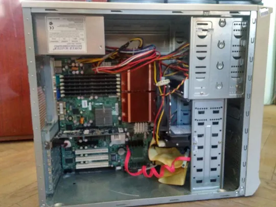 8 ядерный компьютер Supermicro X7DCL-3 + 2x процессра Xeon X5460 + 24Gb DDR2 + видеокарта З аукціону