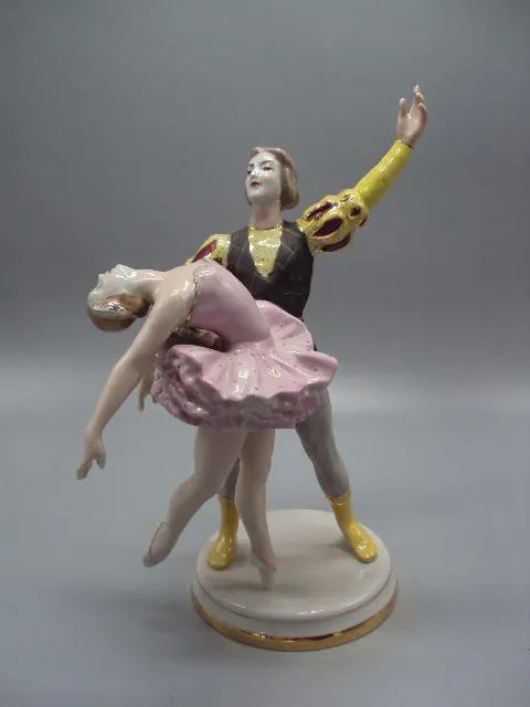 Фигура фарфор статуэтка Киев балет Адажио лебединое озеро высота 27,4 см №13882 Ціна