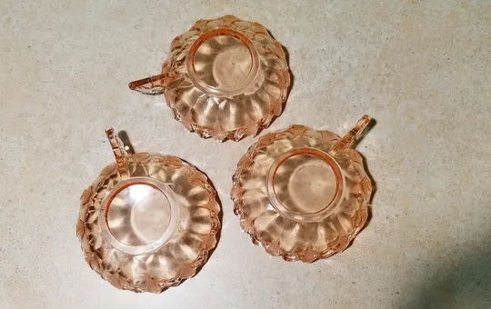 Креманки розетки піалки міні набор 3шт карамельне кольорове старе скло Вживане З аукціону
