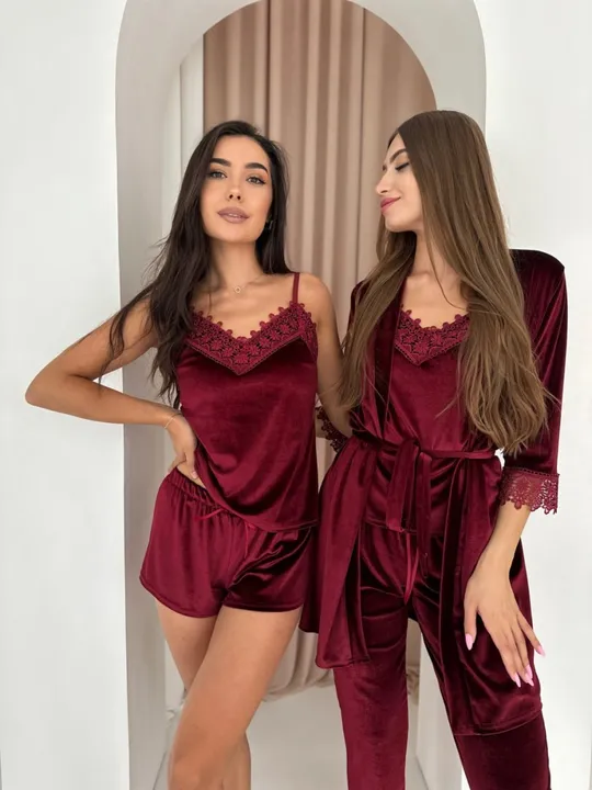 Купити Жіночий комплект 4 в 1 для дома