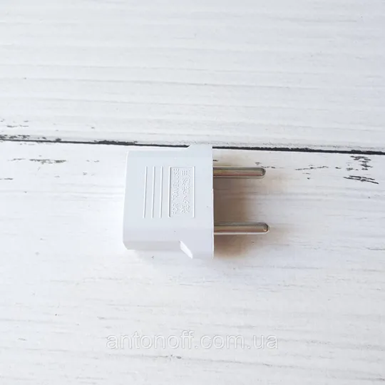 Купити Мережевий перехідник адаптер з американської на євро вилку EU розетка 250V Білий