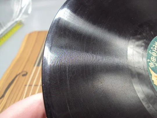 Пластинка Вишневый сад и Песня о Варшаве Лазаренко эстрадный оркестр Столяров рижский завод №15345МЯ Де купити