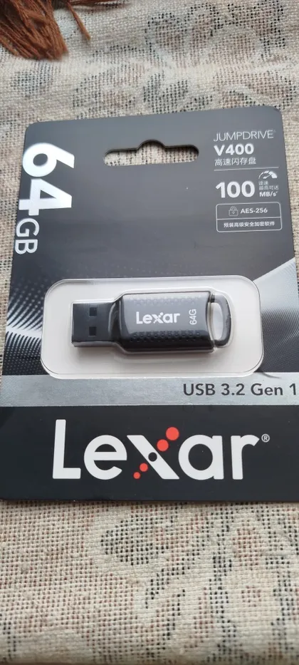фото, Флешка Lexar Jumpdrive v400 64 Gb usb 3.2.