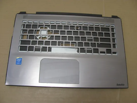 номер0939-3 корпус кришка палмрест тачпад Палмрест корпус топкейс палмрест для ноутбука Верхняя панель палмрест cover-C H000089530 13N0-DRA0601 для Toshiba Satellite e40w, e45w оригінал Ціна