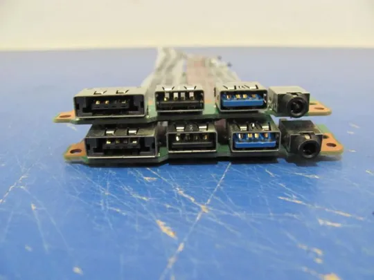 №239-11 плата 2 USB, AUDIO, HDMI для TOSHIBA TECRA R850 оригінал Де купити