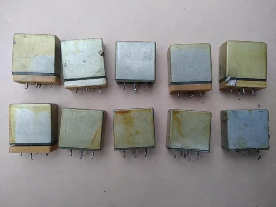 Купити Конденсатор К73П - 3.      1 мкФ - 160В 10%